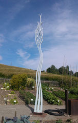 Liaise I / 2012 / 50 x 15 x 470 cm / Eschenholz geflammt, Oelfarbe