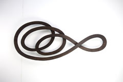 Flow II_22 / 2022 / 55 x 15 x 110 cm / Eschenholz geflammt (sold)