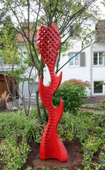 Rose for Happiness / 2007-2019 / 40 x 20 x 185 cm / Eiche, Oelfarbe