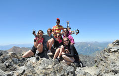 Un Catalan comblé sur le sommet des Pyrénées Orientales