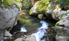 Les eaux cristallines du Caddy.