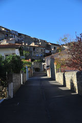 Ria, montée vers le vieux village.