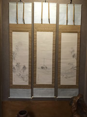 岡本豊彦が1845年頃に描いた3福対です。春ののどかな川辺の風景が忙しい現代を忘れさせてくれます。