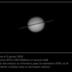 Saturne le 5 janvier 2009 - Les anneaux sont vus par la tranche