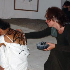 Passage -  peinture /rétro projection/son/vidéos /installation de Caroline delannoy - danse improvisée Marie Claude Zordan - Voix Véronique Matteudi