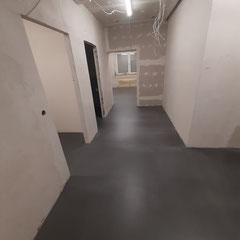 Betonböden, Spachtelboden und Verlaufsbeschichtungen aller Art wie Naturkalk, Mineralien und Kunstharz