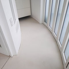 Betonböden, Spachtelboden und Verlaufsbeschichtungen aller Art wie Naturkalk, Mineralien und Kunstharz