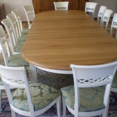 Ovale Tafel Weißlack / Eiche geölt Stuhl Modell HC 821