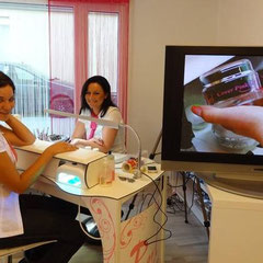 bei Pearl im Nagelstudio entsteht Nailart