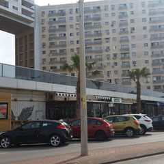 Très bons restaurants juste en dessous de l'immeuble