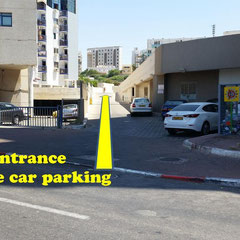 Entrée vers le parking