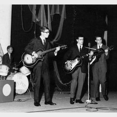 The Sweepers - songfestival te Zevenbergen 1962 vlnr: Peter Heeren - René Stam - Frans Konings - Peter Posthumus ( Toine Kools ontbrak wegens ziekte)