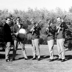 THE RED SKYLINERS (Oosterhout 1964)