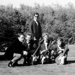 THE RED SKYLINERS (Oosterhout 1964)