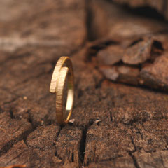 Ring geschmiedet in 750/- Gelbgold