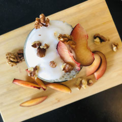 Chiapudding vegan. Joshimaria. Pflaume Walnuss Zimt