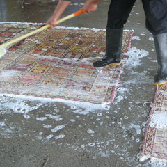 Lavaggio tappeto persiano Gorizia, lavaggio tappeto persiano a mano con acqua e sapone, pulitura tappeto e kilim a Gorizia, pulizia tappeto