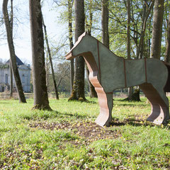 Sculptures en acier en forme de cheval