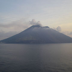 Wir lassen Stromboli wieder hinter uns