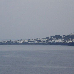 Die Insel Stromboli tut sich vor uns auf