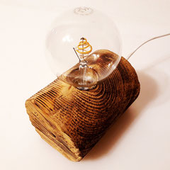 Runde Nachttischleuchte Altholzbalken, Round bedside lamp in reclaimed wood beams