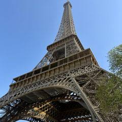 Das Bild zu Männerquatsch Podcast Folge 207 zeigt den Eifelturm in Paris.