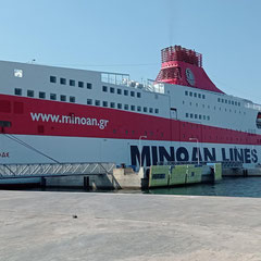 Le ferry de la Minoan.