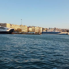 Le port du Pirée.