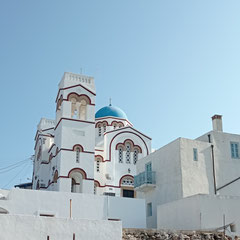 Tholaria - L'église Agioi Anargirol.