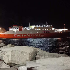 Le ferry de la Zante est déjà à quai.