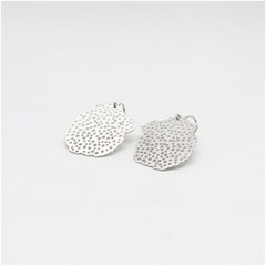 Boucle-d-oreille-argent-corail-creation-contemporaine-bijoutier-joaillier-cantal-auvergne-rhone-alpes