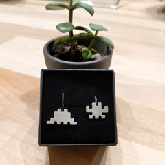 Boucle-d-oreille-argent-invaders-creation-contemporaine-bijoutier-joaillier-cantal-auvergne-rhone-alpes