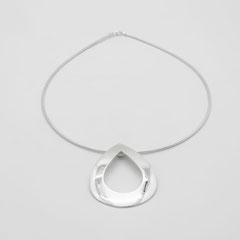 collier-argent-goutte-creation-contemporaine-bijoutier-joaillier-auvergne-auvergne-rhone-alpes