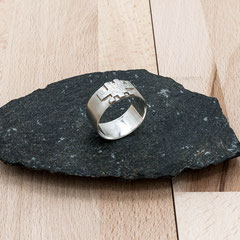 Bague-invader-argent--homme-femme-creation-contemporaine-bijoutier-joaillier-auvergne-rhone-alpes 