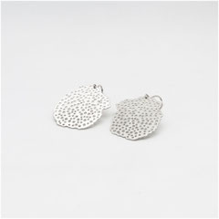 Boucle-d-oreille-argent-corail-creation-contemporaine-bijoutier-joaillier-cantal-auvergne-rhone-alpes
