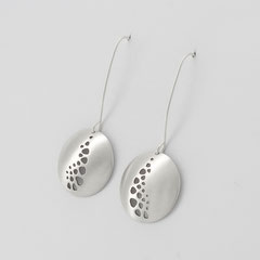 Boucle-d-oreille-organiquargent-graine-de-folie-creation-contemporaine-bijoutier-joaillier-createur-cantal-auvergne-rhone-alpes