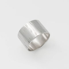 Bague-argent-martele-homme-femme-creation-contemporaine-bijoutier-joaillier-auvergne-rhone-alpes 