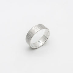 bague-argent-martele-homme-femme-creation-contemporaine-bijoutier-joaillier-auvergne-rhone-alpes  