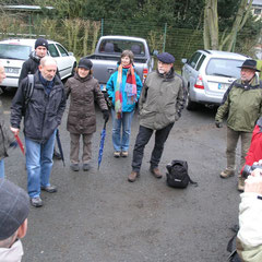 Begrüßung durch den Vereinsvorsitzenden Robert Scheibel und Einweisung in die Route durch Matthias Möbs (Parkplatz Kläranlage Usingen)