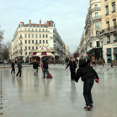 Place de la République, transformée en patinoire - Lyon - Février 2012 © Anik COUBLE 