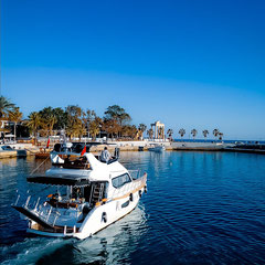 Rent Yacht  Yacht Side