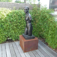 sokkel met kunst
