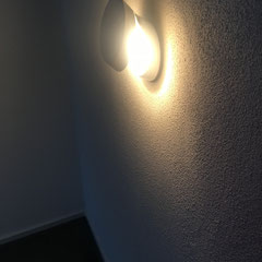 multifunkionale Lampe, hier dient sie gerade als Leselampe...