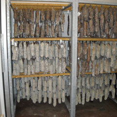 Saucissons (au séchoir)