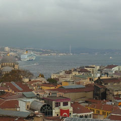 der Ausblick vom Dach der Karawanserei auf Istanbul