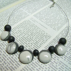 fiche detaillée collier perle ceramique raku