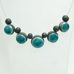 fiche détaillée de ce collier en poterie