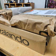 Bestellungen und Rücklieferungen  - wenn man etwas sucht -  bei Zalando und Co wird man meist fündig