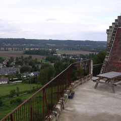 la vue de la terrasse du gîte de groupe