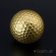 Golfball vergoldet